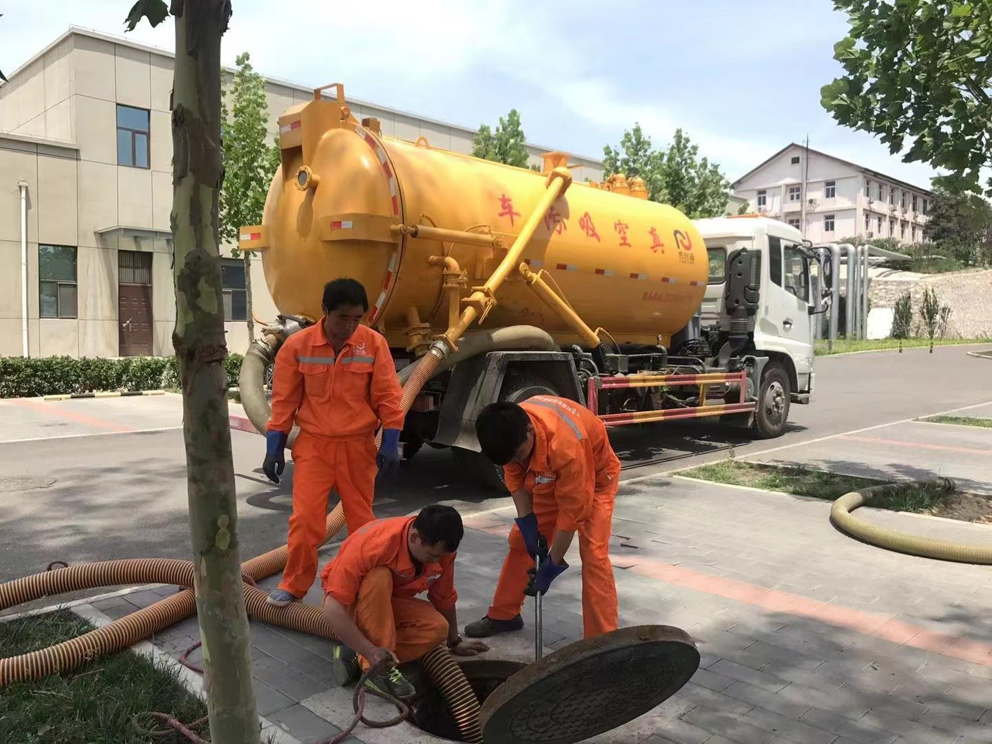 耒阳化粪池清理与5-8吨吸粪车施工效率分析